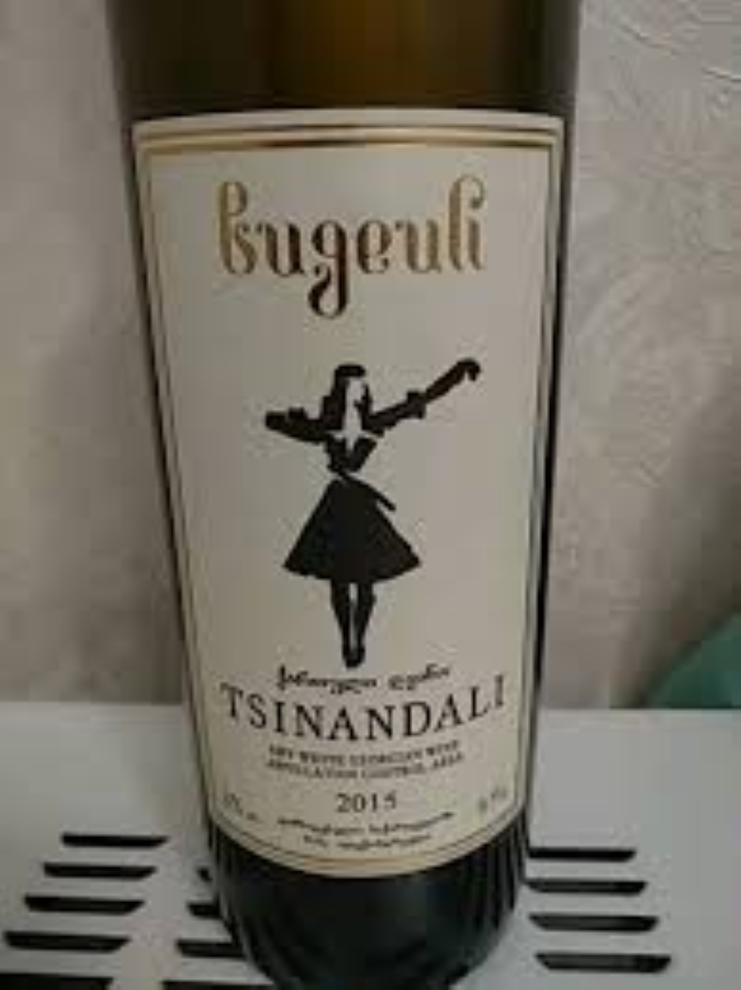 BUGEULI TSINANDALI DRY WHITE WINE 750ML